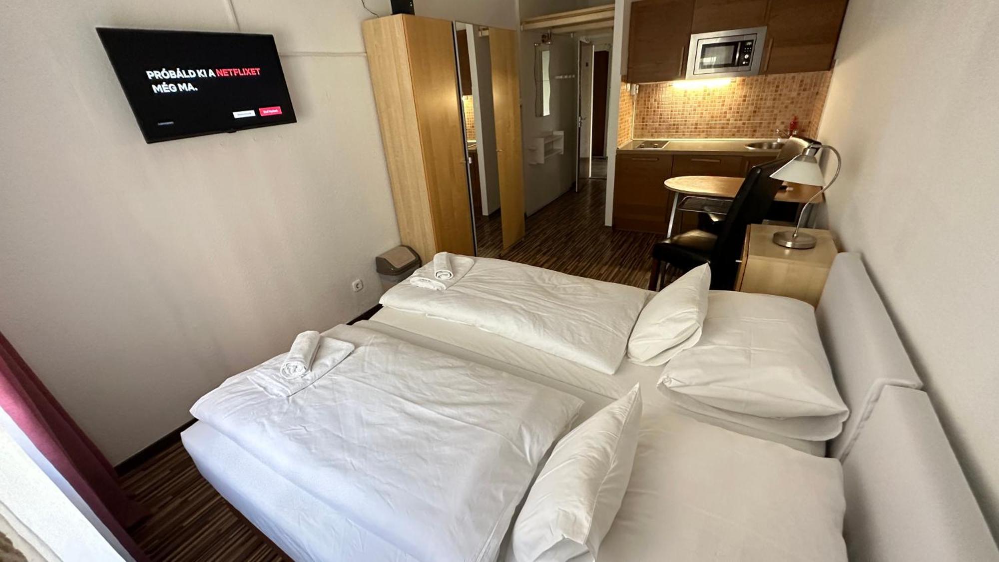 Hermina Apartmanok Westend Boedapest Buitenkant foto