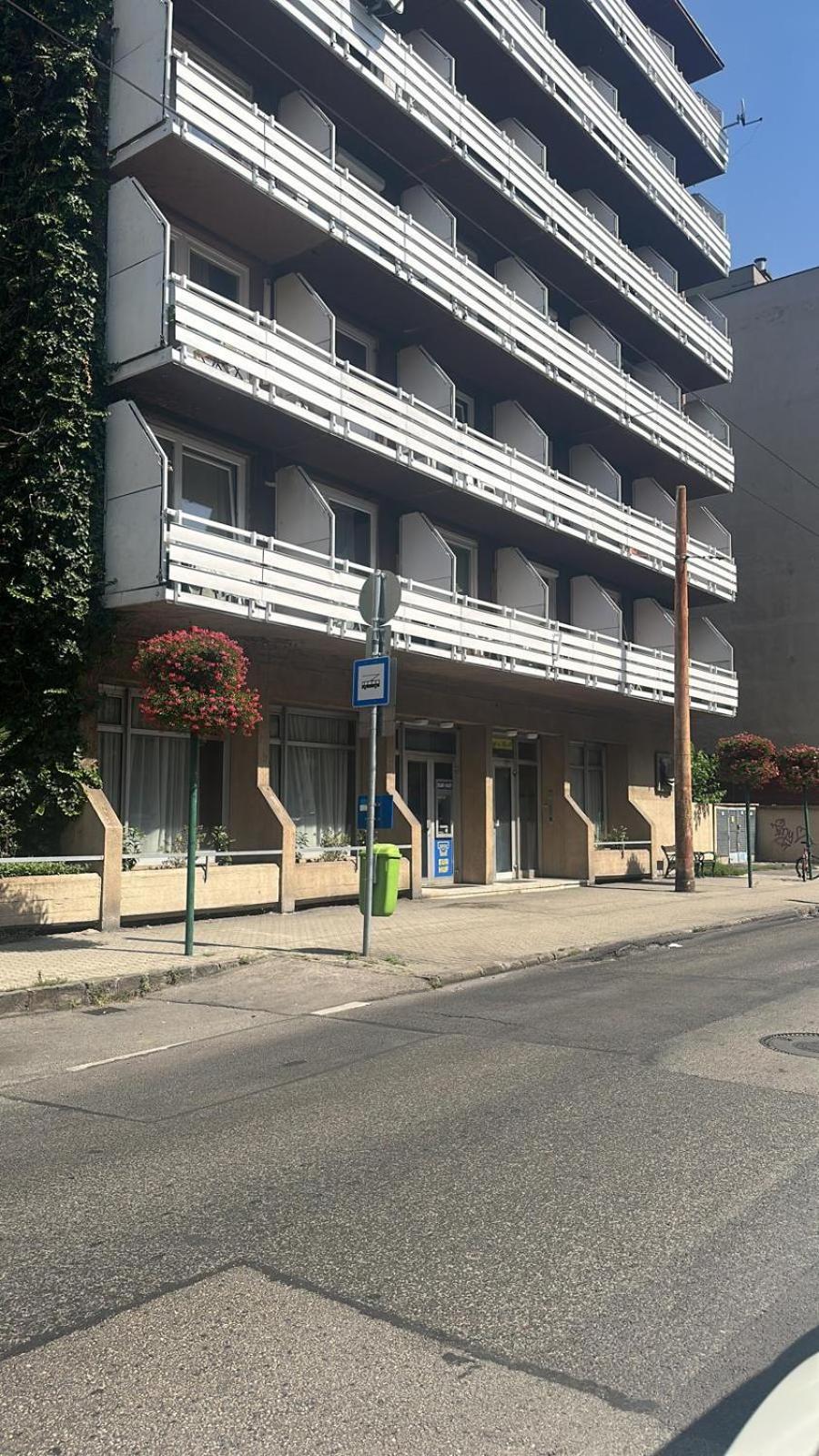 Hermina Apartmanok Westend Boedapest Buitenkant foto