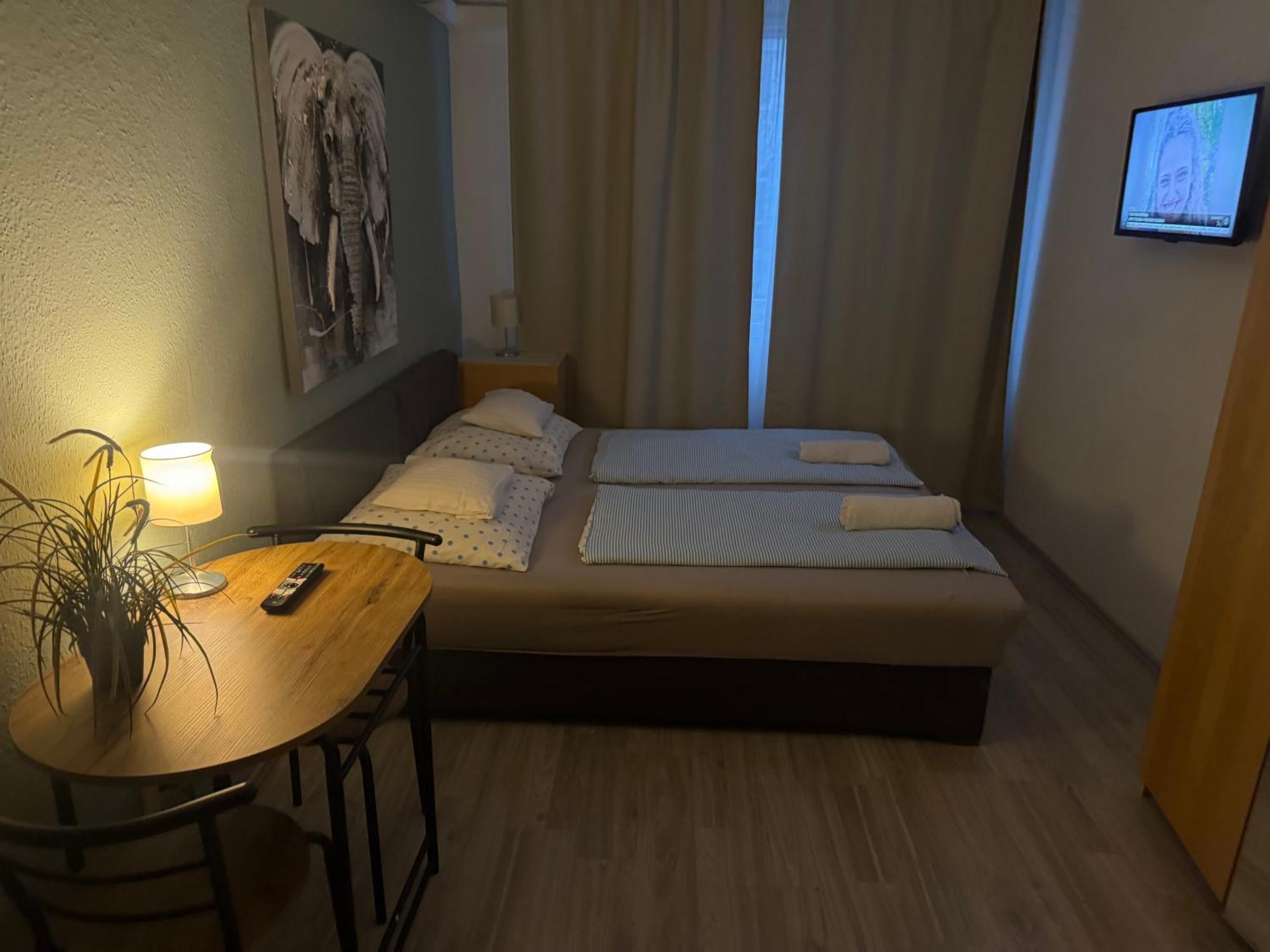 Hermina Apartmanok Westend Boedapest Buitenkant foto